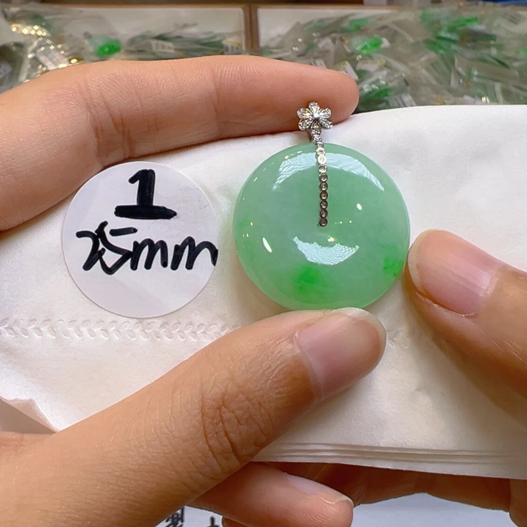 吊坠(不含链)18K金镶嵌翡翠