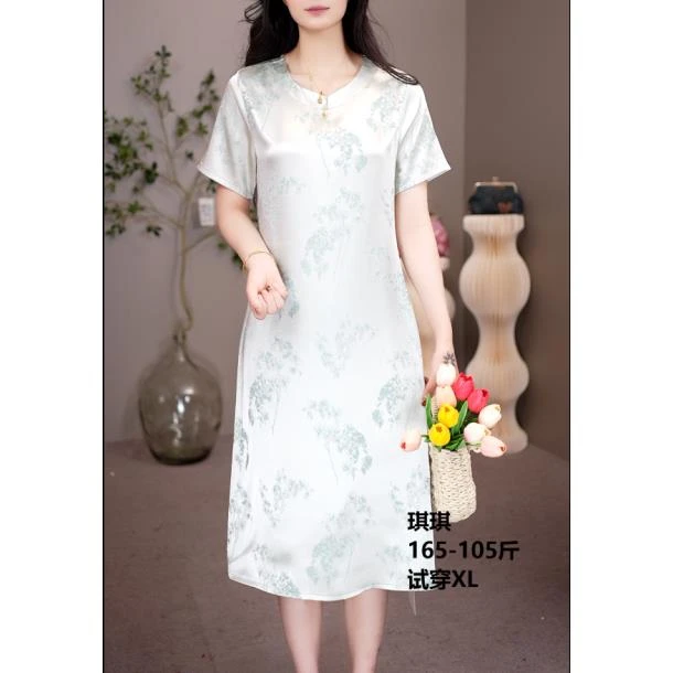 2206 【豆绿花萝】圆领直筒遮肚子连衣裙