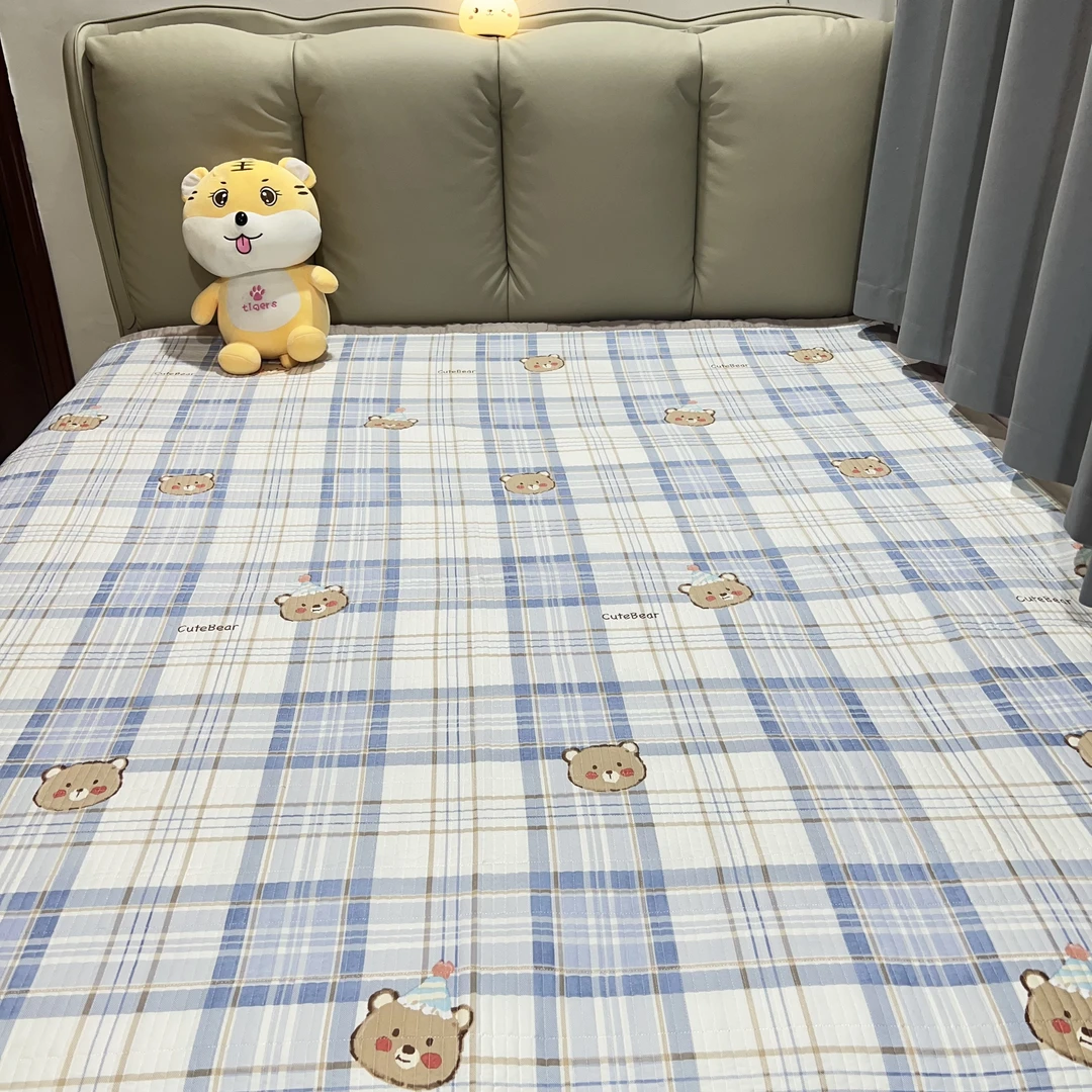 【蓝格子熊】A类双面加厚绗缝亲肤透气柔软防滑水洗床盖四季通用