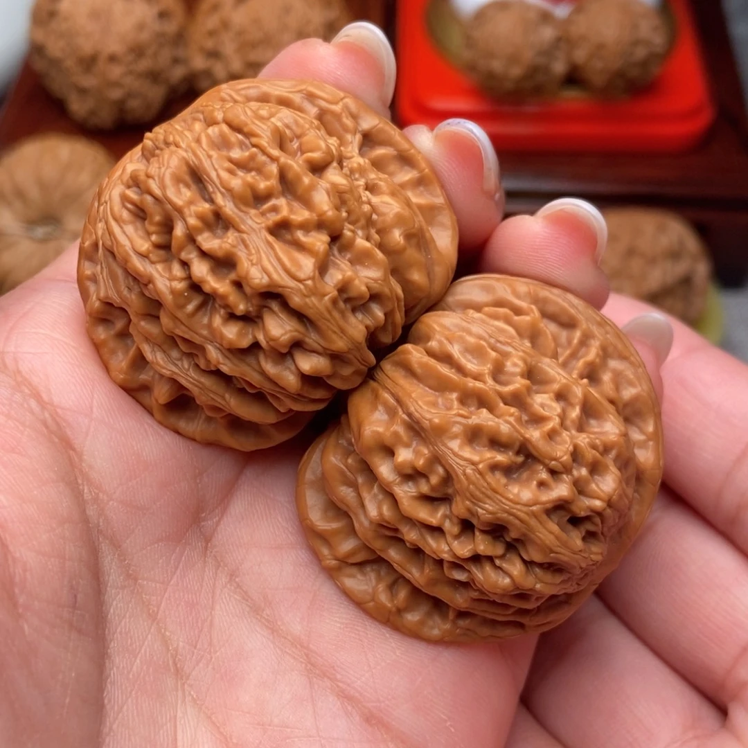 文玩核桃把件红皮山地楼41