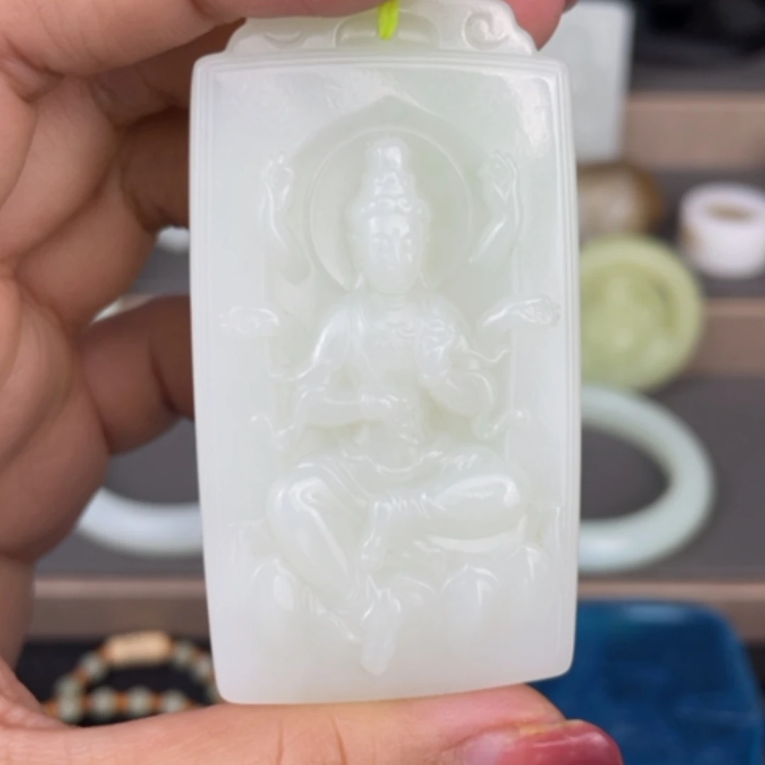 【闪购商品】颈饰未镶嵌和田玉