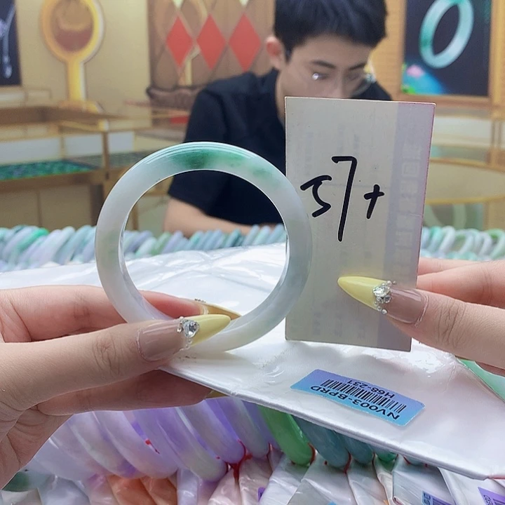 未镶嵌手镯翡翠nn