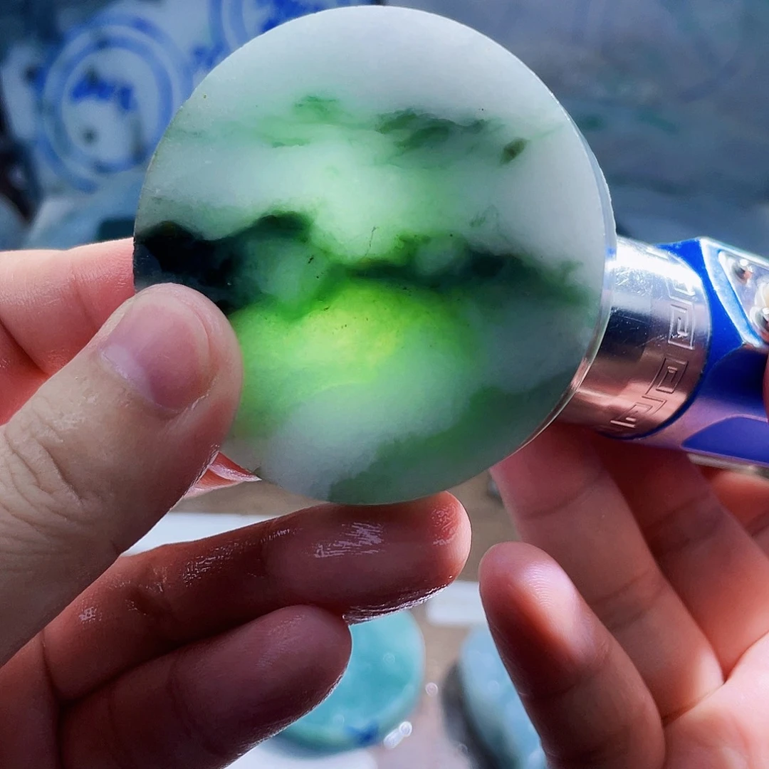 翡翠未镶嵌颈饰毛料17