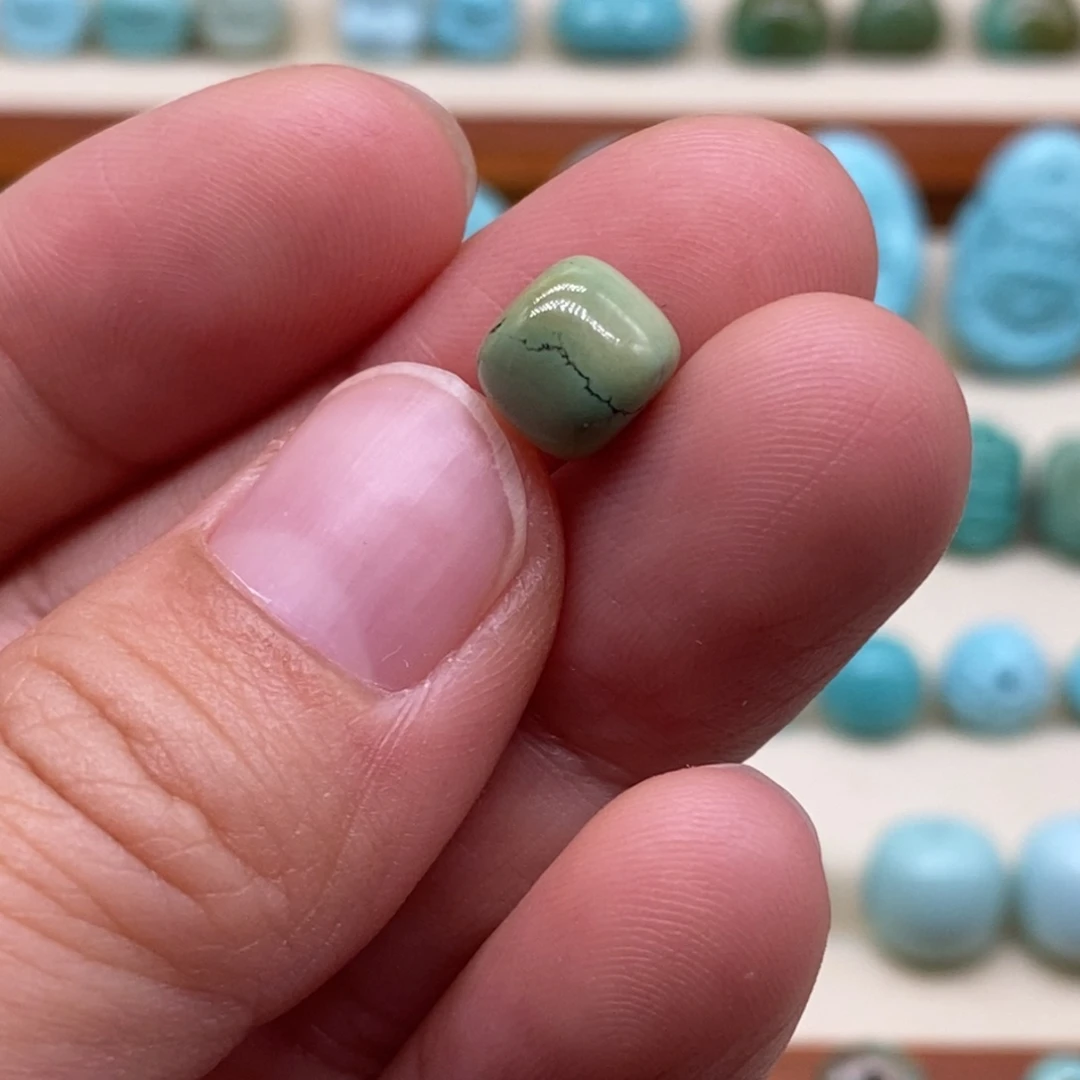 绿松石未镶嵌挂件