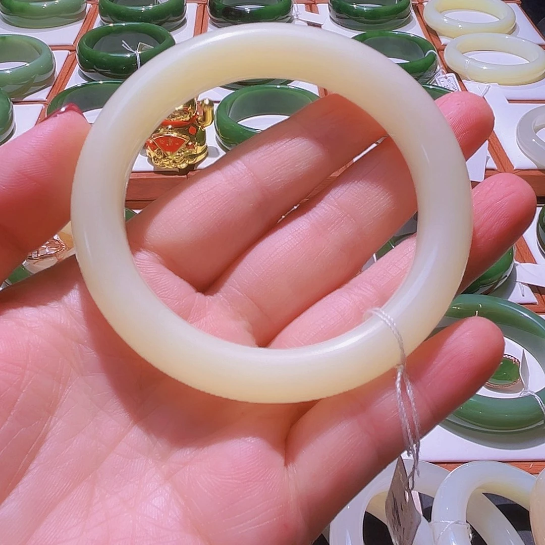 未镶嵌手镯和田玉57