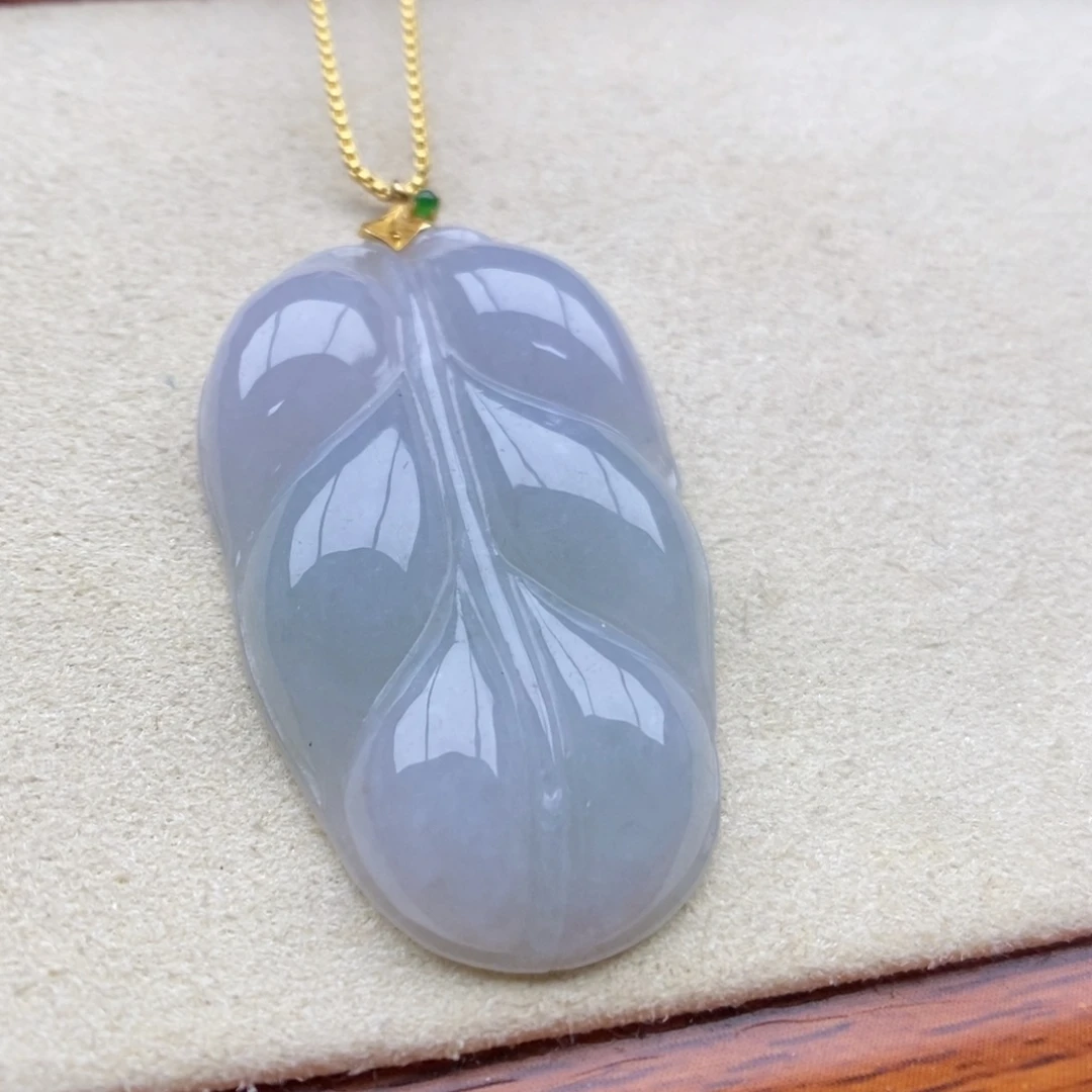 翡翠18K金镶嵌颈饰吊坠12