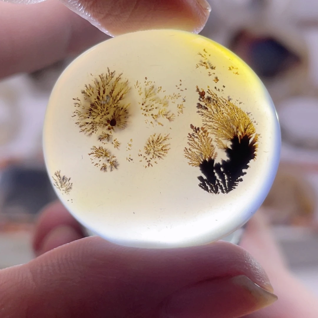 玛瑙/玉髓未镶嵌珠宝奇石