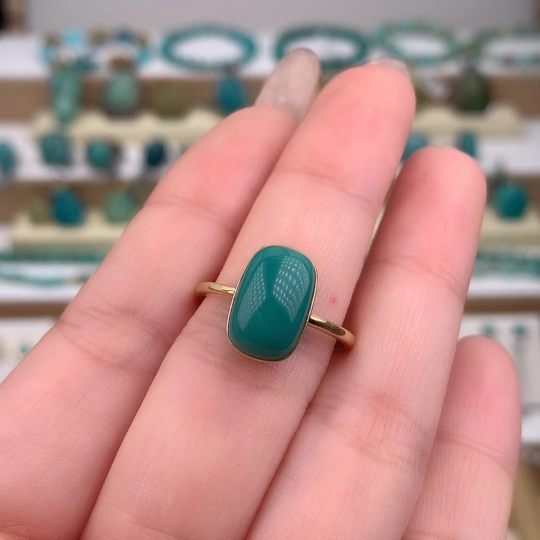 君***兰绿松石18K金镶嵌戒指