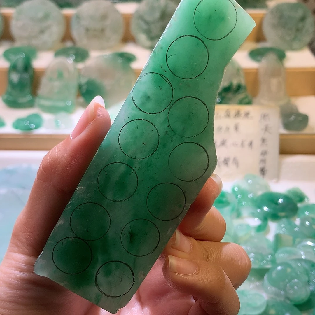 石英质玉未镶嵌珠宝半成品