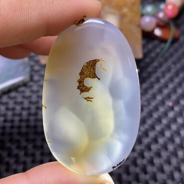 玛瑙/玉髓颈饰未镶嵌不****情