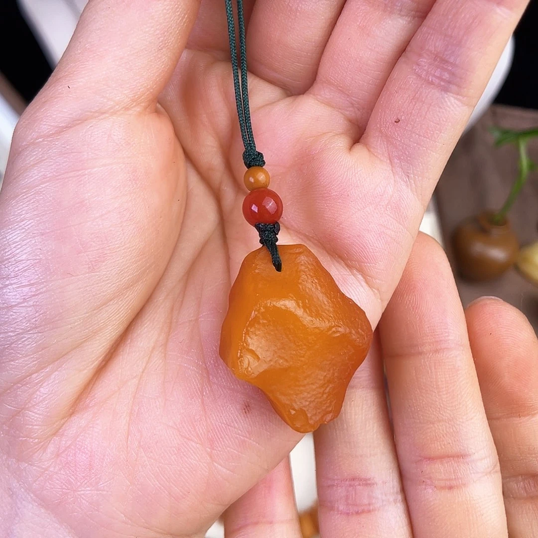 未镶嵌琥珀珠宝奇石，