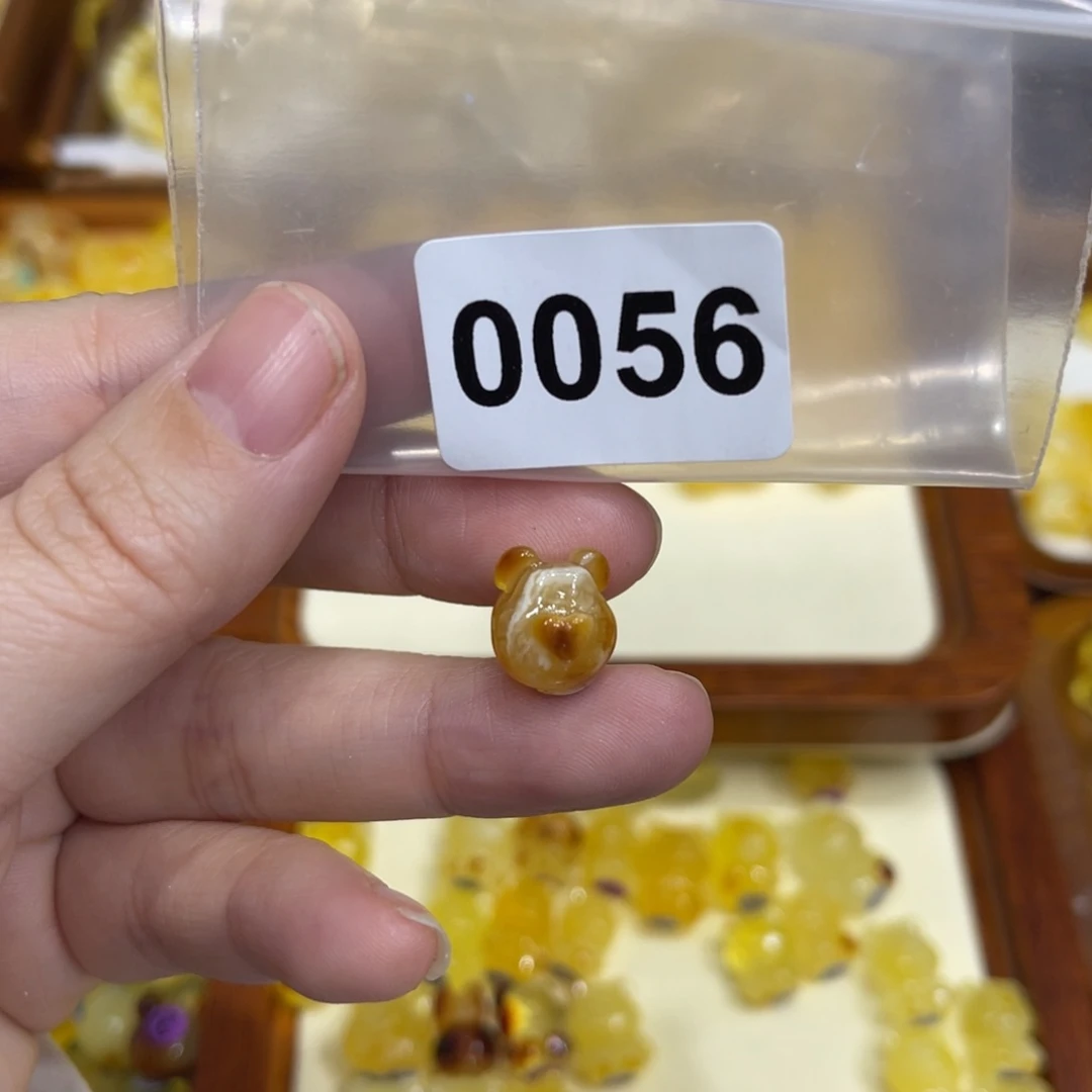 琥珀珠宝奇石未镶嵌
