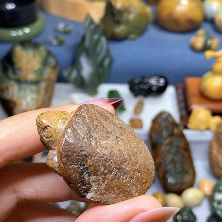 岫岩河磨玉（透闪石质玉）未镶嵌把件