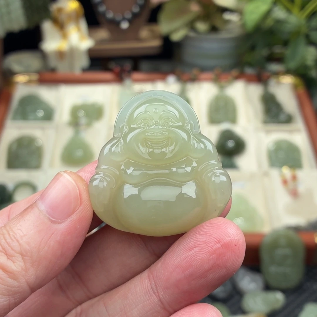 羊***哥和田玉未镶嵌颈饰