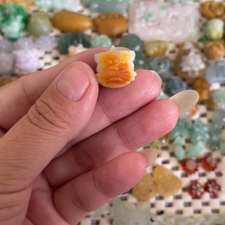 定制翡翠未镶嵌翡翠