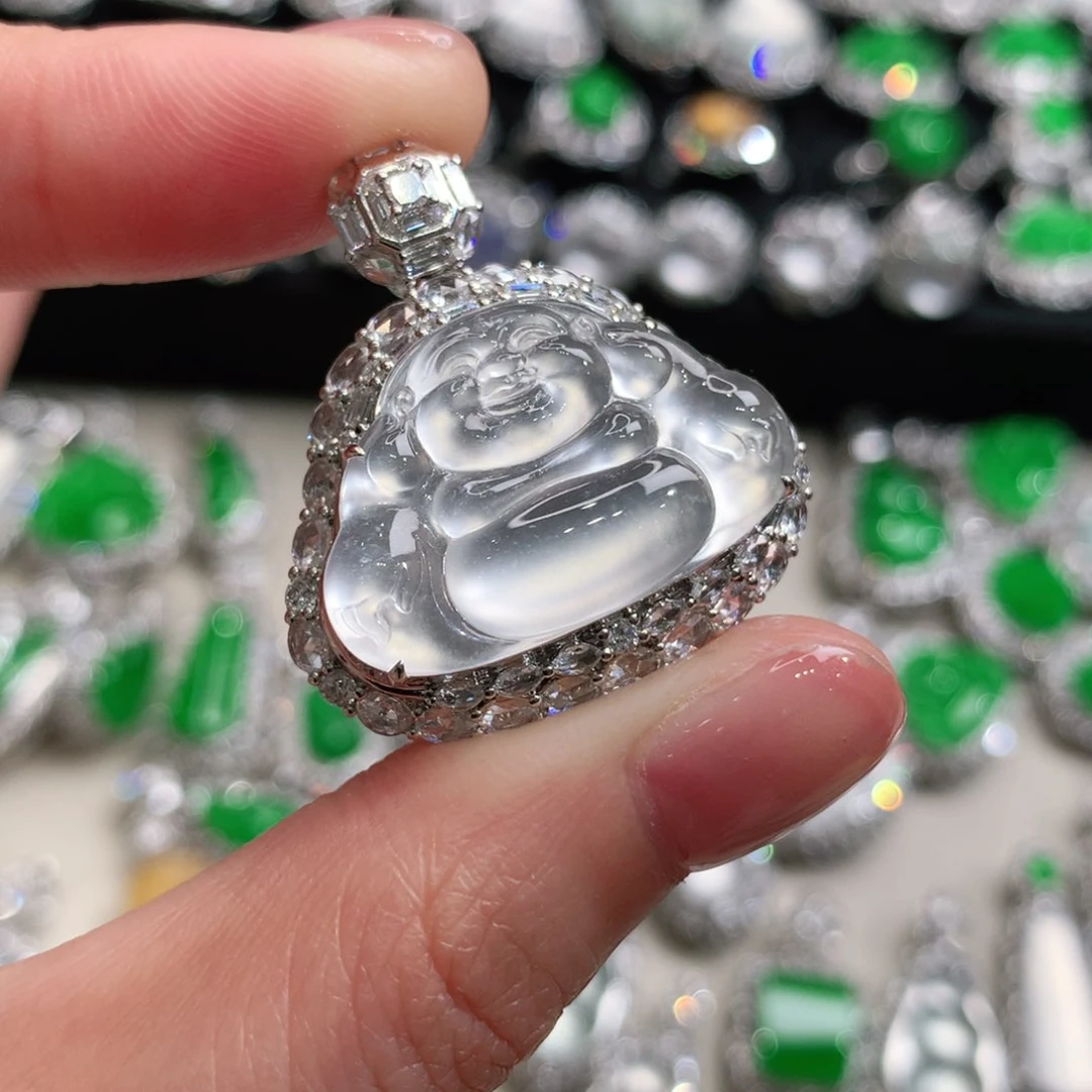 颈饰18K金镶嵌翡翠佛公