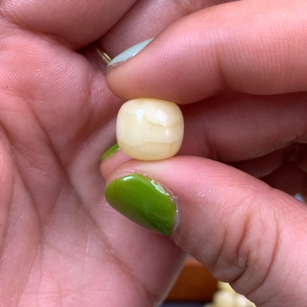 琥珀裸石未镶嵌大*蜜蜡