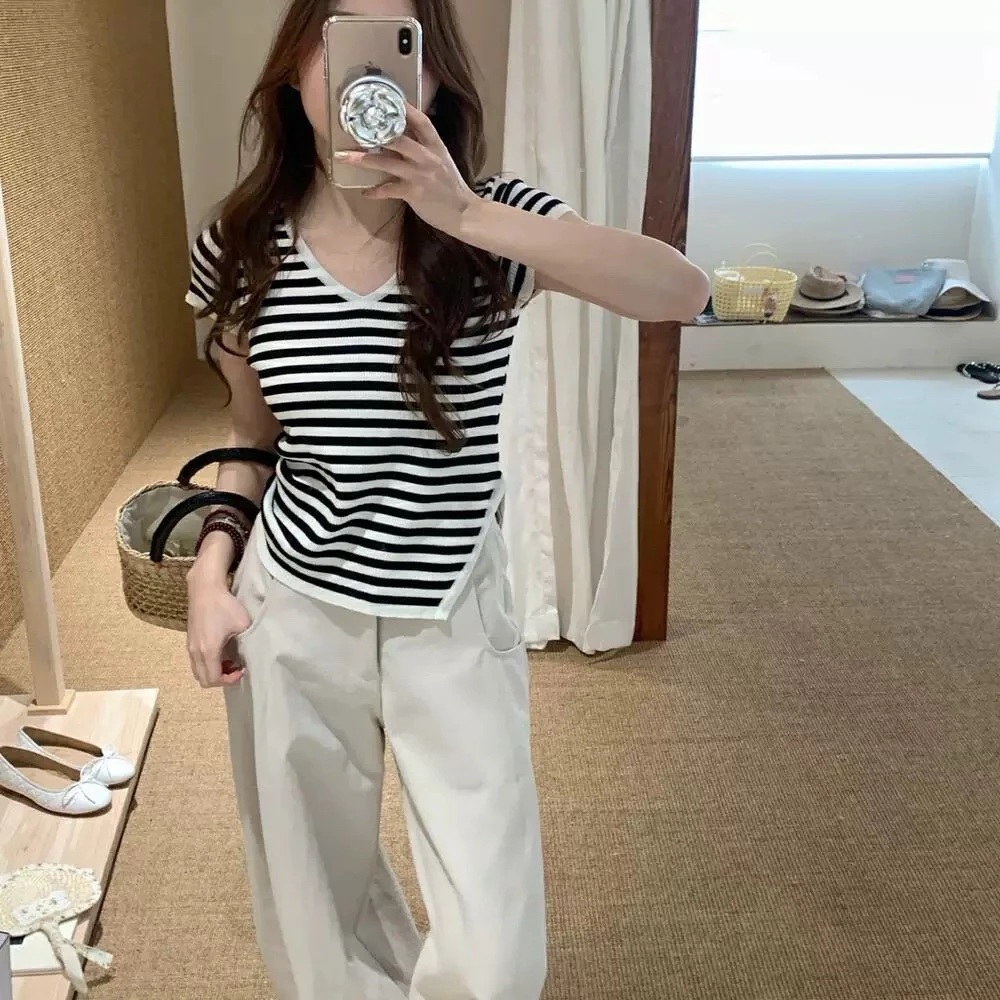 V领条纹短袖上衣针织衫女夏季新款修身时尚小众不规则别致小衫