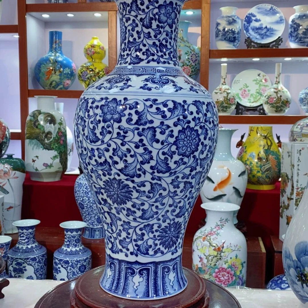瓶纯手绘青花鱼尾瓶