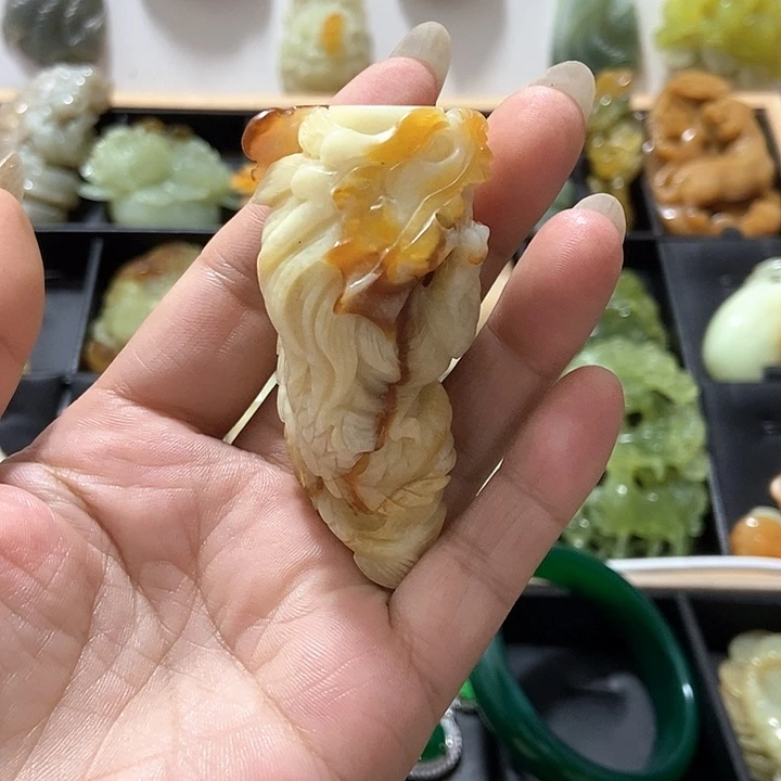 蛇纹石玉未镶嵌挂件