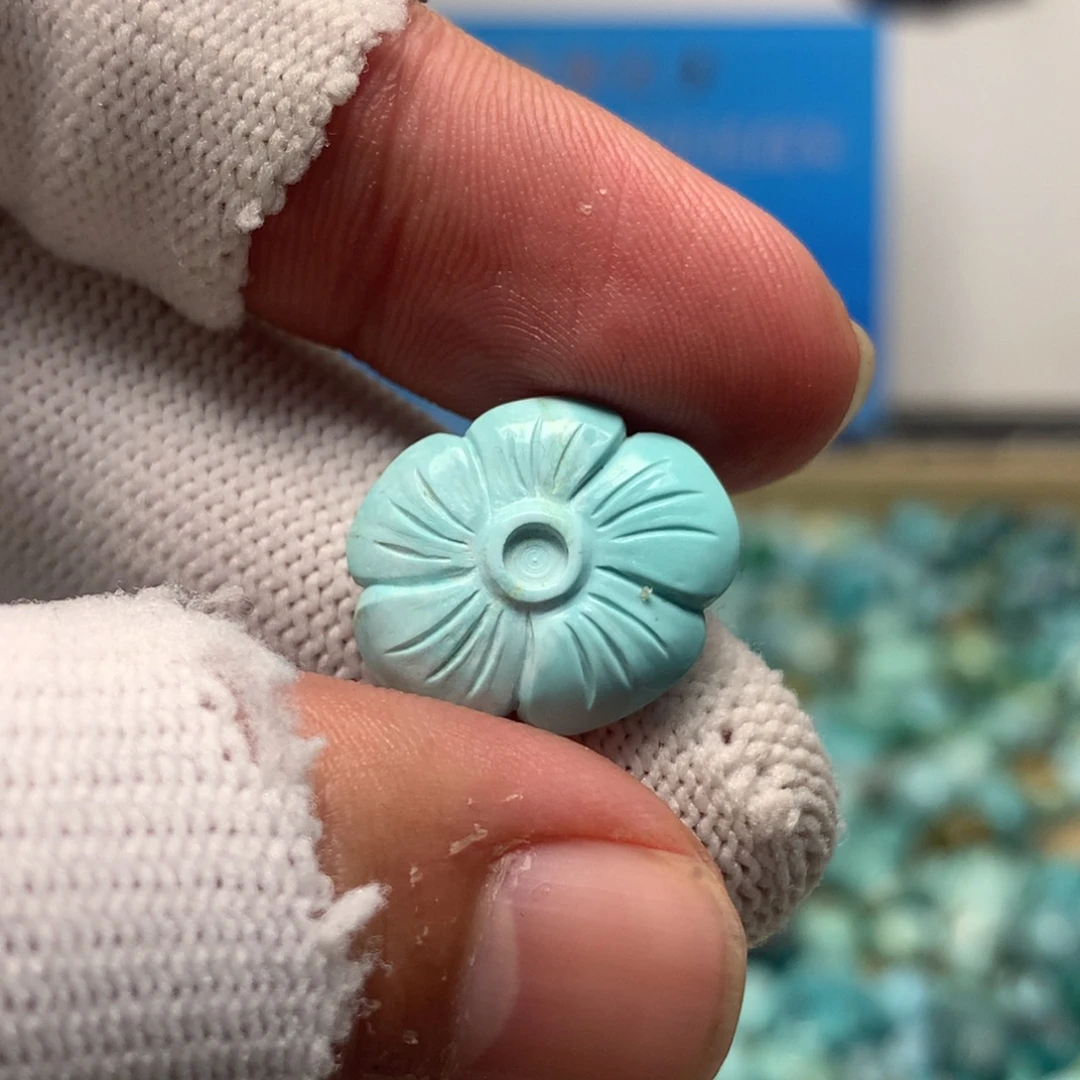 绿松石未镶嵌挂件