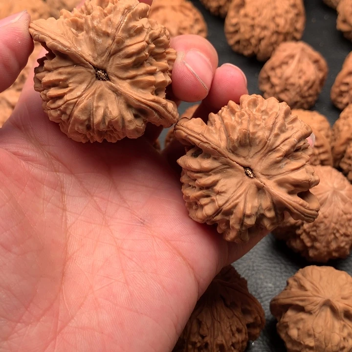 文玩核桃吊坠江*客狮子头