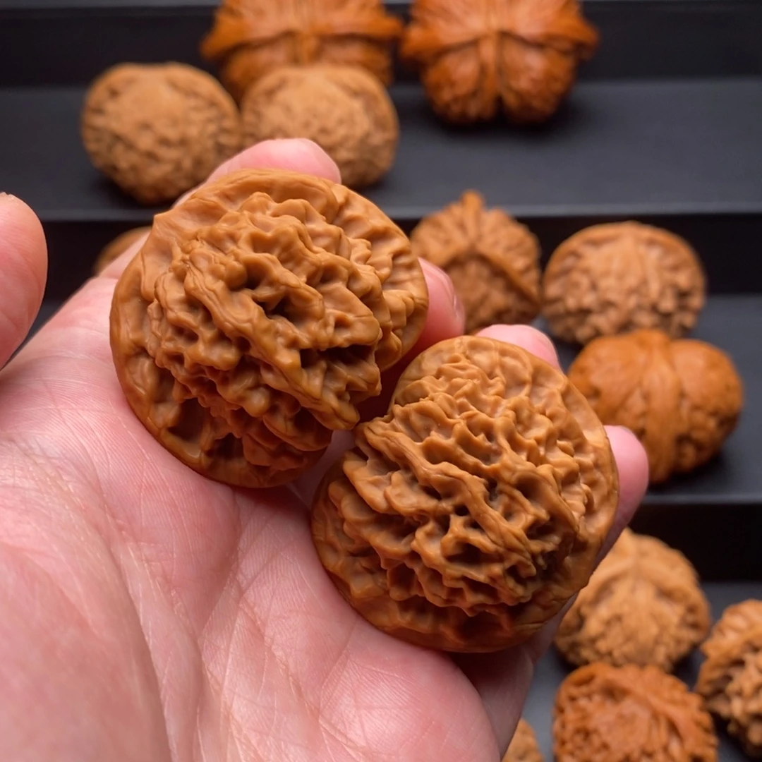 文玩核桃把件东*秦闷