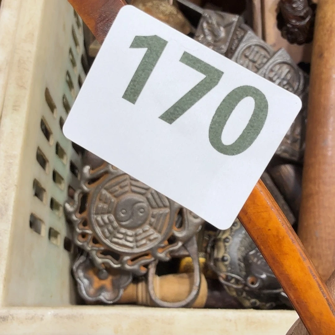 时***滴一物一图，工艺品。