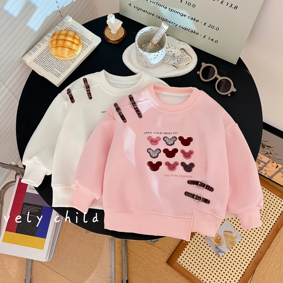 女童秋装新款上衣可爱女宝宝休闲套头衫儿童爱心圆领春秋卫衣韩版