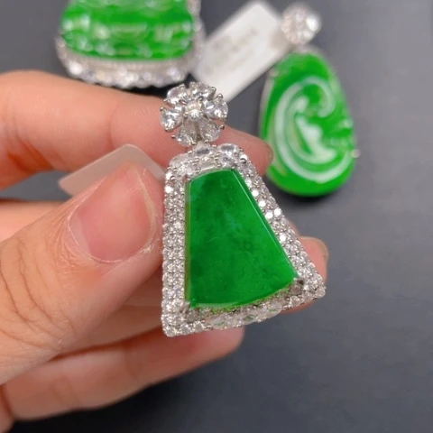 【闪购商品】颈饰银S925镶嵌翡翠翡翠