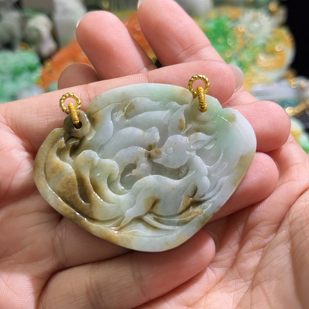 翡翠未镶嵌颈饰待编织