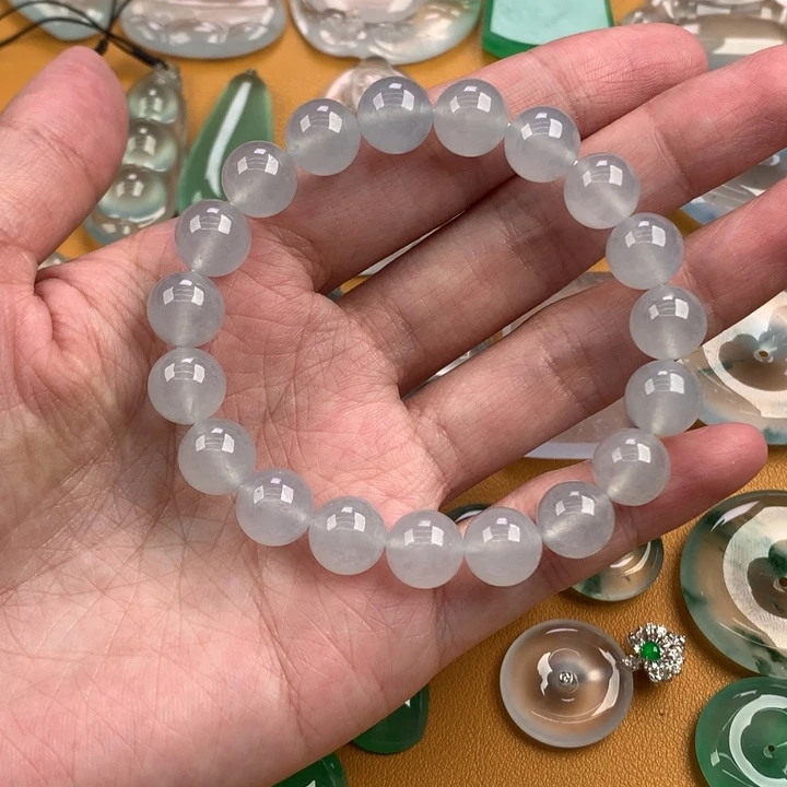 颈饰未镶嵌翡翠…..