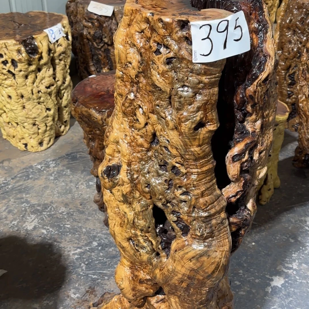 “***”龙纹鸡心枣木手工艺品