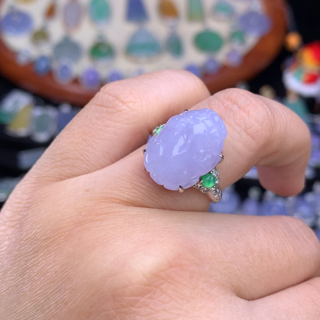 翡翠戒指18K金镶嵌貔貅戒指