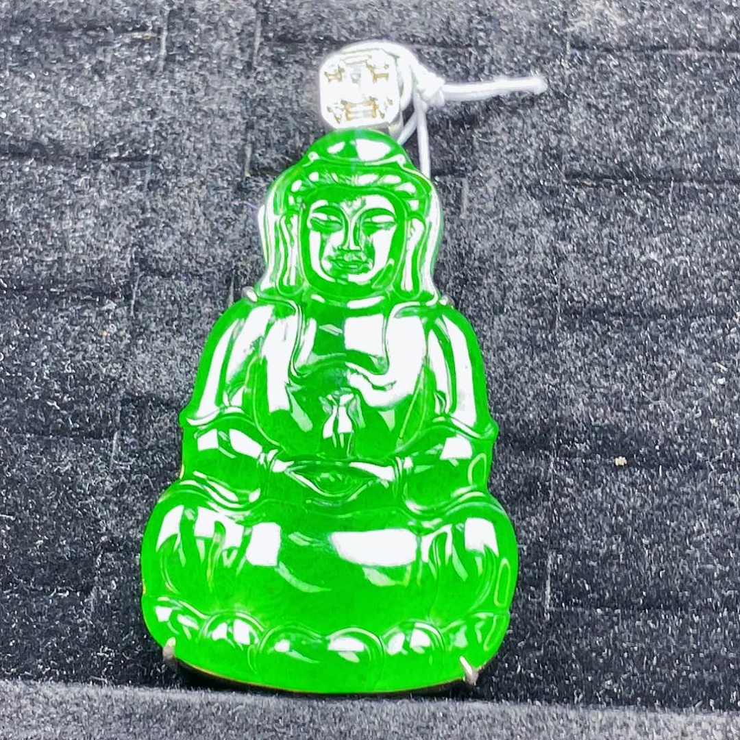 翡翠未镶嵌颈饰28