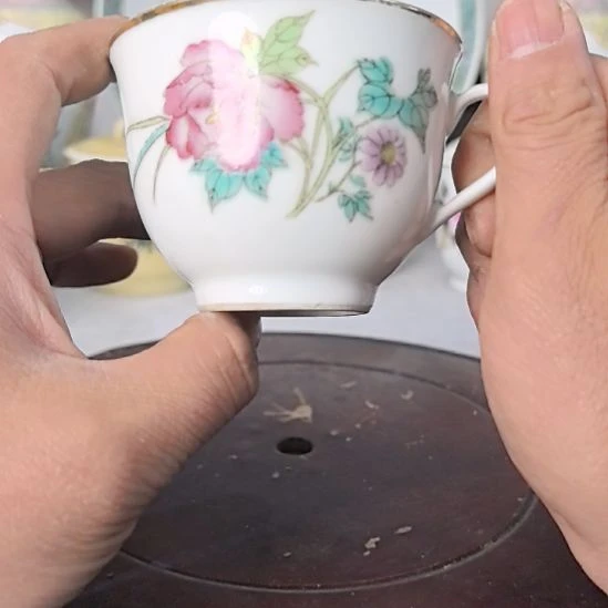 寻***朝当代景德镇陶瓷工艺品