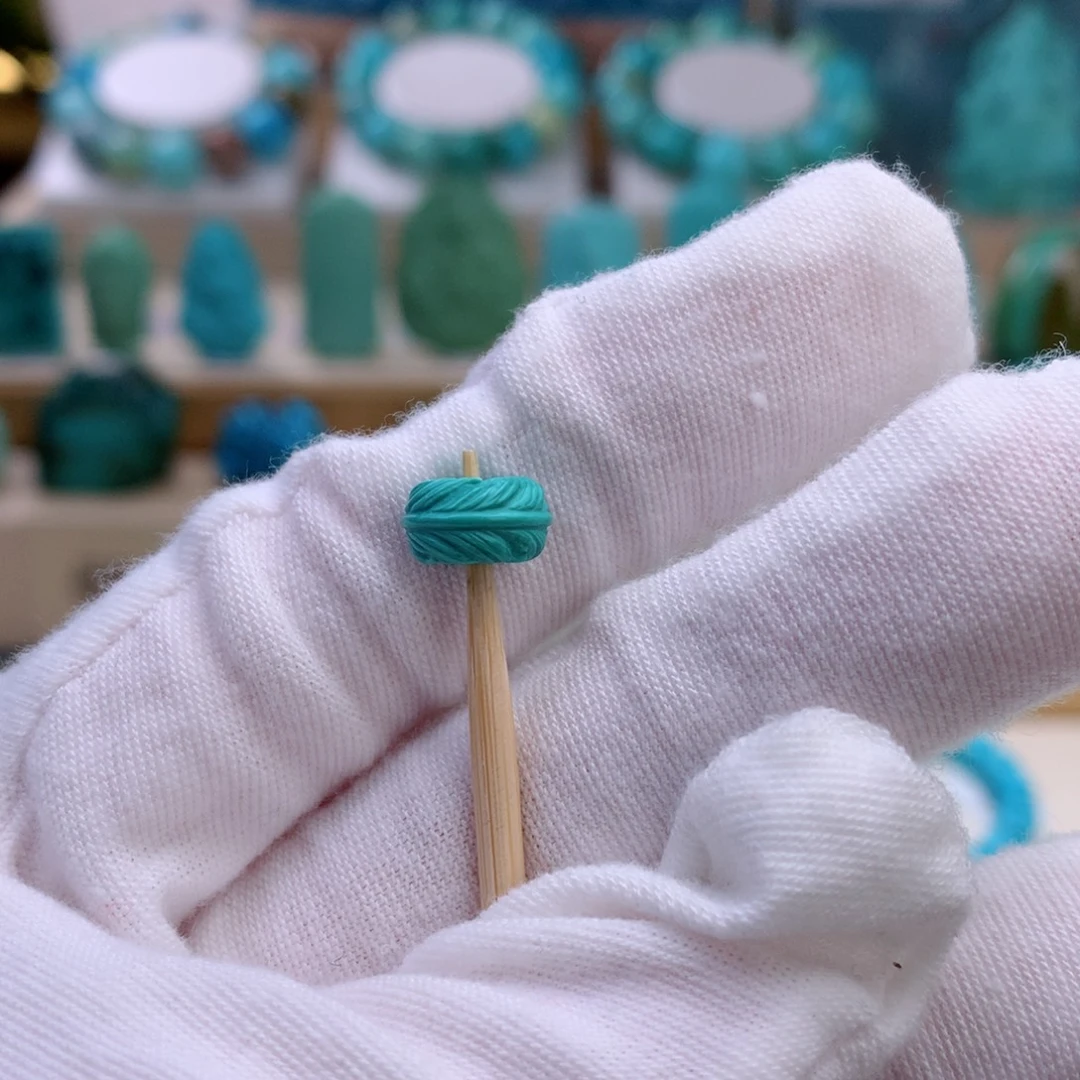 绿松石未镶嵌挂件