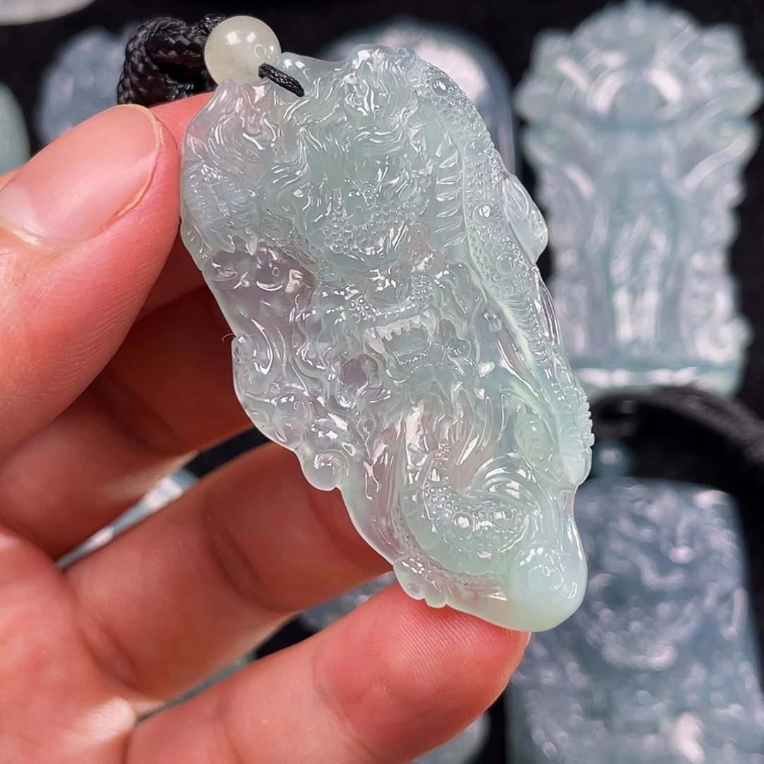 颈饰未镶嵌翡翠6，