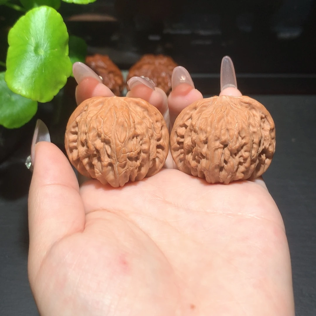 文玩核桃把件红皮正磨053101