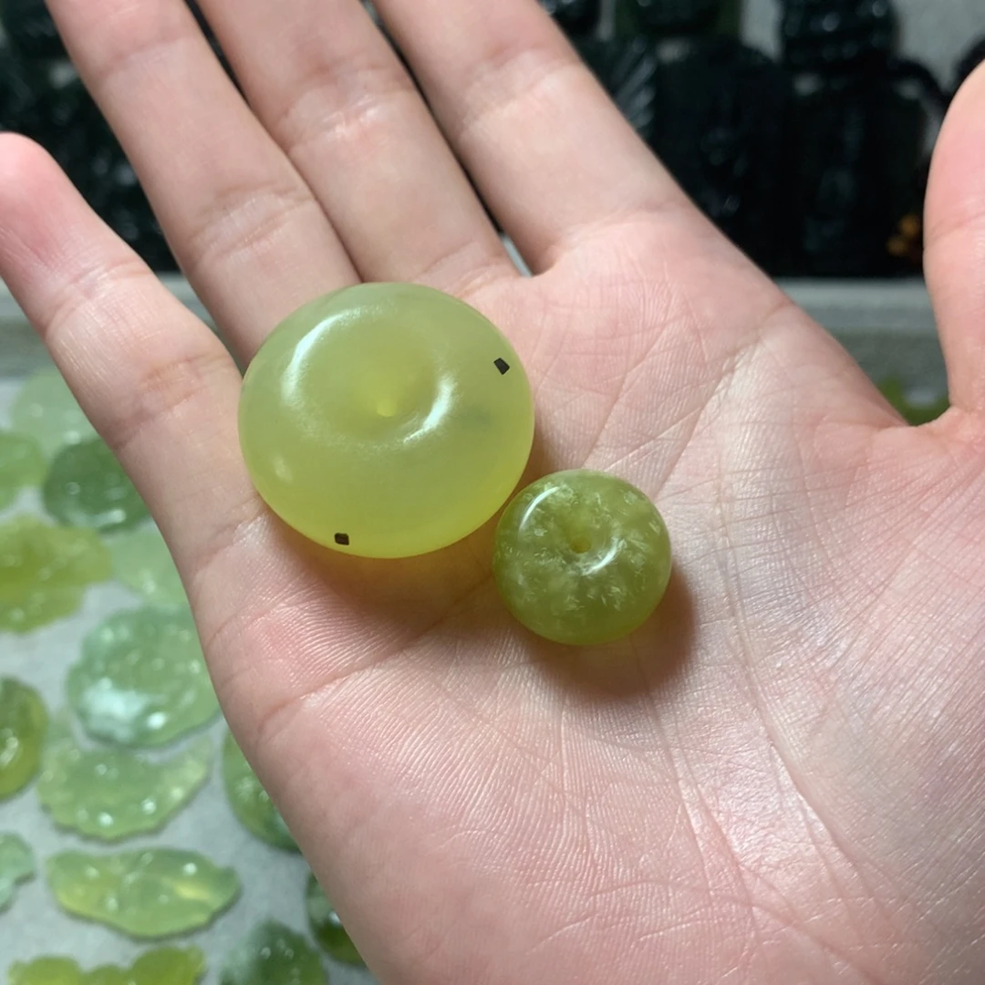 蛇纹石玉合金颈饰