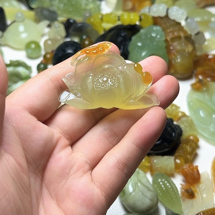 未镶嵌蛇纹石玉颈饰