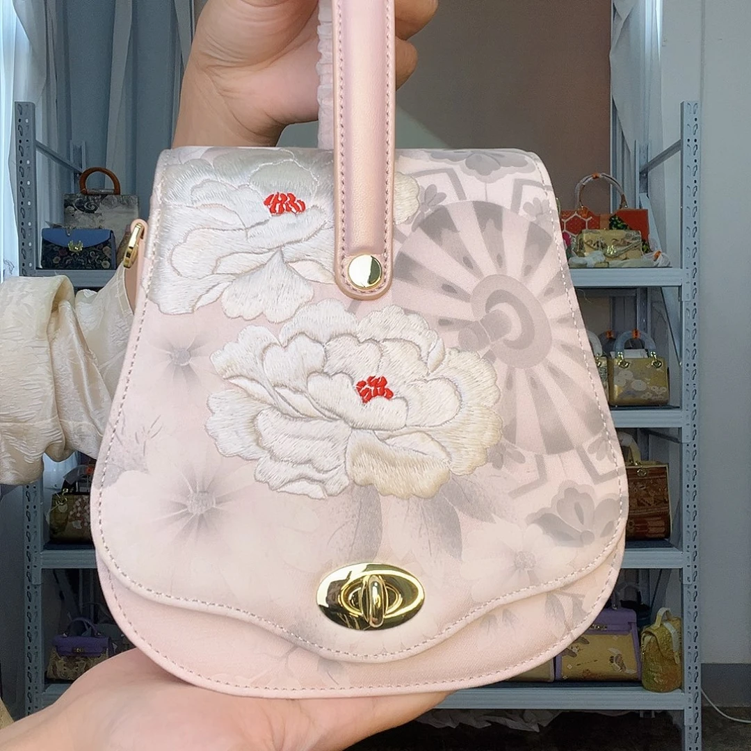 织物桑蚕丝非遗唐锦草木染➕苏绣琵琶包