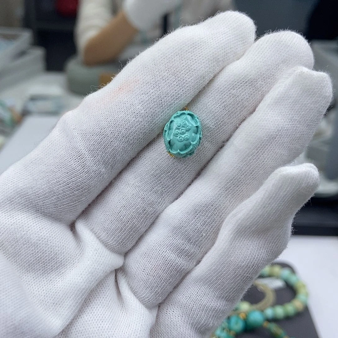 绿松石未镶嵌珠宝奇石