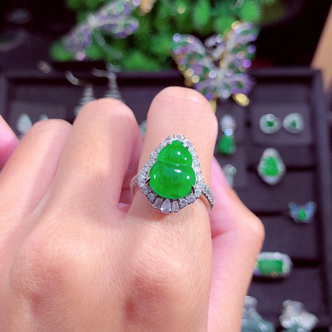 颈饰未镶嵌翡翠天然