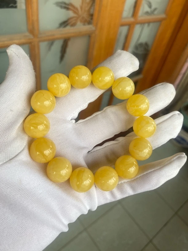 俄料鸡油黄浓蜡珠手串