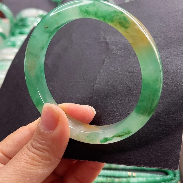 未镶嵌手镯石英质玉