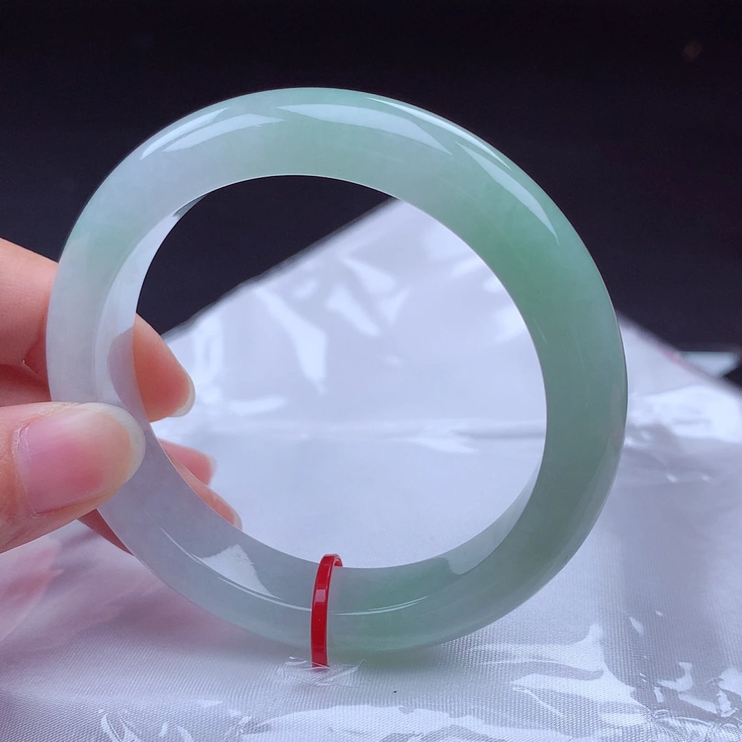 翡翠手镯未镶嵌手镯001474