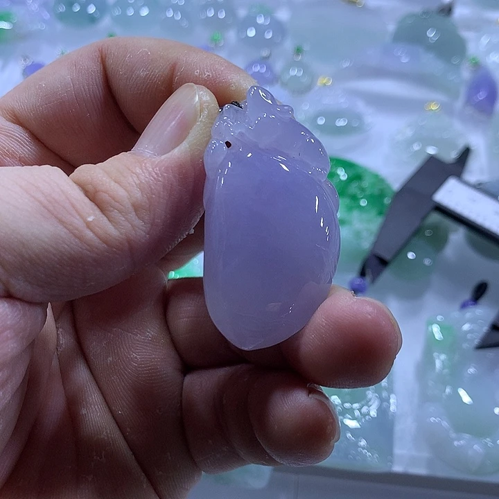 翡翠未镶嵌颈饰天然翡翠A货吊坠