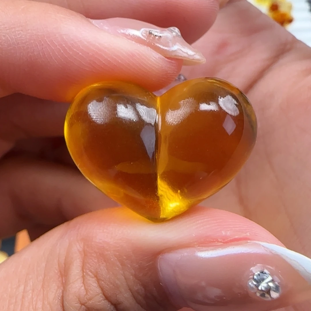 未镶嵌琥珀珠宝奇石林*二蜜蜡