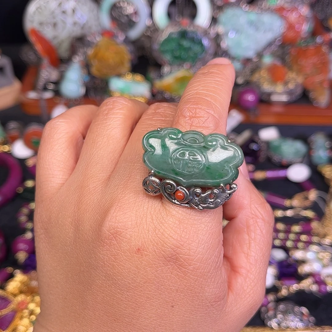 翡翠未镶嵌戒指福利